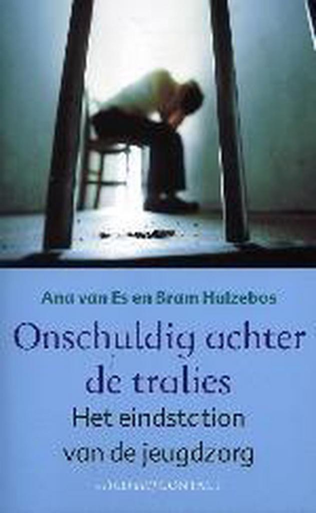 Onschuldig achter de tralies 9789025427238 A. van Es, Boeken, Literatuur, Gelezen, Verzenden