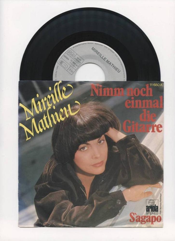 Mireille Mathieu – Nimm Noch Einmal Die Gitarre / Sagapo (1, CD & DVD, Vinyles Singles, Enlèvement ou Envoi