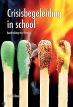 Crisisbegeleiding in school - Ongelezen Nieuwstaat, Livres, Livres scolaires, Andre Konig, Verzenden