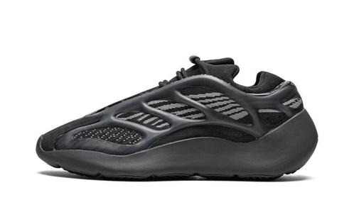 Adidas Yeezy 700 V3 Dark Glow - Maat 46 EU, Kleding | Heren, Schoenen, Ophalen of Verzenden