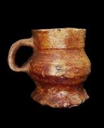 Middeleeuwen - Middeleeuwse zandstenen beker - Raeren