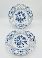 Meissen - Bord (2) - Porselein - blauwe ui borden