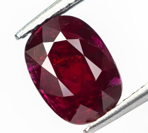 Robijn - 2.57 ct - Lotus Gemology - Rood Rijk (Mozambique), Handtassen en Accessoires, Edelstenen