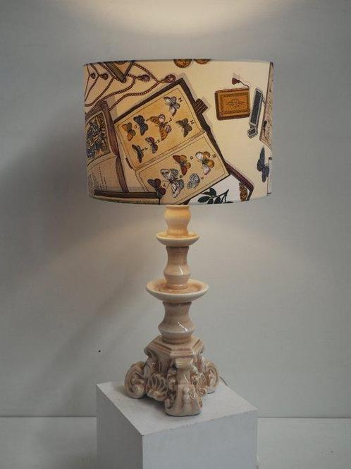 Ceramic table lamp/shadow Fornasetti fabric - Lampe de table, Antiek en Kunst, Antiek | Meubels | Stoelen en Sofa's