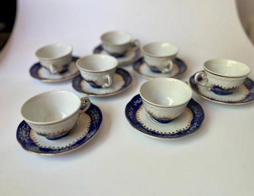 Ensemble de tasses à thé (7) - Porcelaine - Set de 7 tasses, Antiek en Kunst, Antiek | Meubels | Tafels