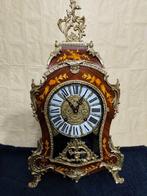 Pendule Boulle - - Bronze doré - 1950-1960