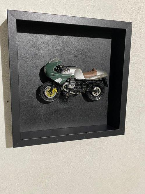 Moto miniature - Moto Guzzi V11 Sport Tenni - Collection, Hobby en Vrije tijd, Modelauto's | 1:5 tot 1:12