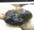 Moldaviet uit Chlum, Zuid-Bohemen - Hoogte: 28 mm - Breedte:, Verzamelen, Mineralen en Fossielen