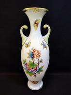 Herend - Vaas - Grote amfoor, hoogte 33,5 cm, Queen Victoria