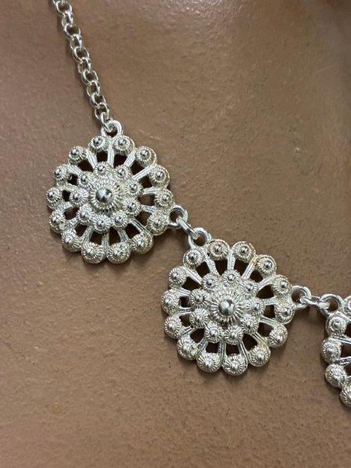 Sans Prix de Réserve - Collier ras du cou Argent - Filigrane, Handtassen en Accessoires, Antieke sieraden