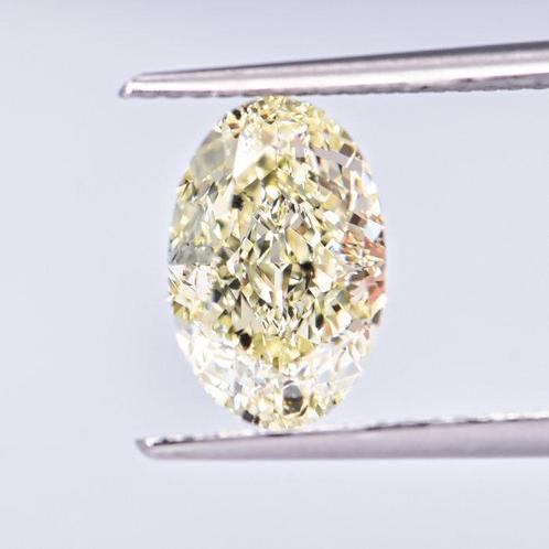 1 pcs Diamant  (Natuurlijk gekleurd)  - 3.01 ct - Ovaal -, Handtassen en Accessoires, Edelstenen