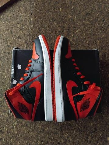 Air Jordan - Air Jordan 1 Mid - Sneakers - Maat: EU 43