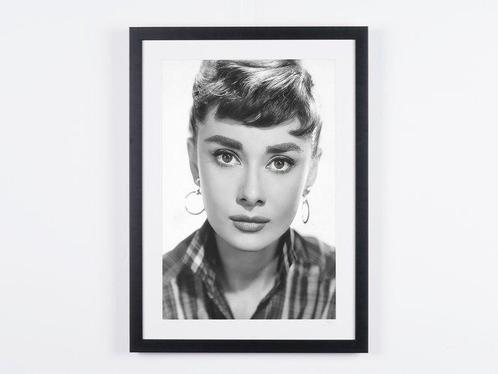 Audrey Hepburn- On the set of Sabrina, 1953 - Fine Art, Verzamelen, Film en Tv