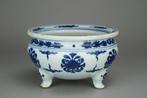 Censer Tripod - Porselein - Floral medallions and