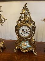 Horloge et parure de cheminée (3) - - Laiton doré -, Antiek en Kunst