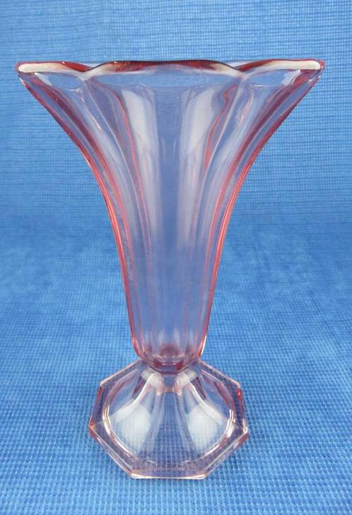 Persglazen vaasje, Antiek en Kunst, Antiek | Glaswerk en Kristal, Verzenden
