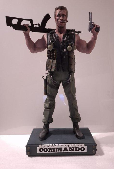 Commando - Arnold Schwarzenegger (John Matrix) - Statue,, Verzamelen, Film en Tv