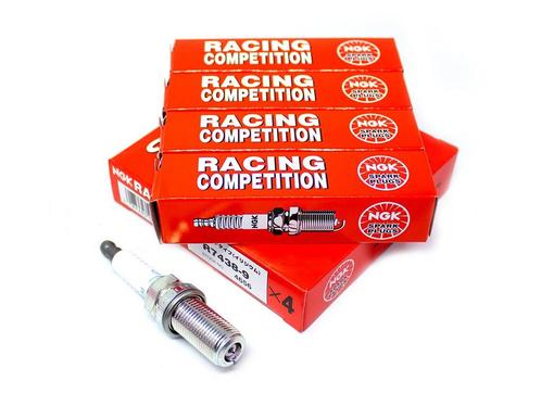 NGK Racing R7438-9 Colder Spark Plugs for Focus 2 RS / ST, Autos : Divers, Tuning & Styling, Envoi