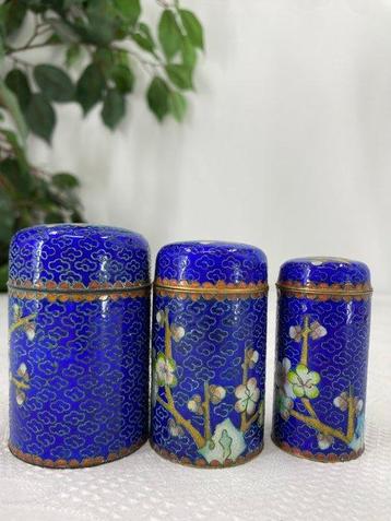 Drei Chinesische Cloisonné Deckeldosen - Pot - Émail
