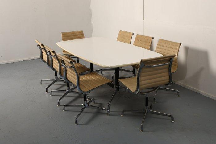 Herman Miller - Charles & Ray Eames - Ensemble de sièges (9), Antiquités & Art, Art | Objets design