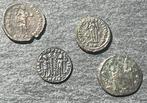 Romeinse Rijk Lot of 4 Roman bronzes, including: Licinius I,