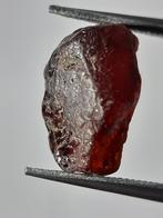 Natural red rhodolite Garnet - 3.693 ct - Rough Gemstone - f, Collections, Minéraux & Fossiles, Verzenden