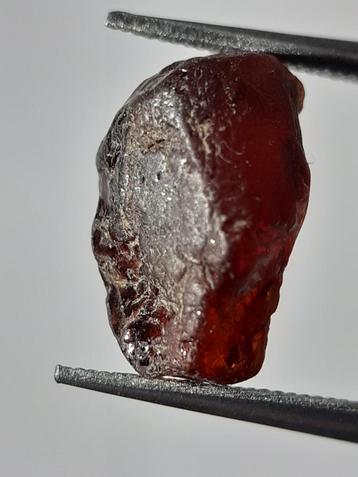 Natural red rhodolite Garnet - 3.693 ct - Rough Gemstone - f beschikbaar voor biedingen