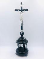 Crucifix - Been, Hout, Porselein - 1850-1900