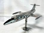 Avion de guerre - Vintage Lockheed F-104 Starfighter