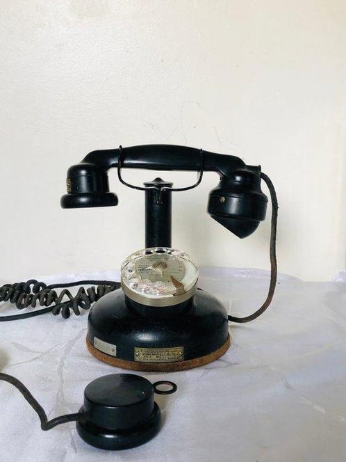 P. Jacquesson - Analoge telefoon - Bakeliet, Metaal, Antiek en Kunst, Kunst | Designobjecten