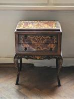 Louis XV Stil Kommode – florale Intarsien – Holz -