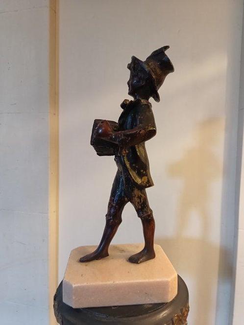 Figurine - Scugnizzo suonatore di Piedigrotta - Régule, Antiek en Kunst, Antiek | Keramiek en Aardewerk