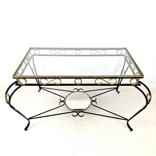 Une table basse en fer forgé avec plateau en verre, Antiek en Kunst, Curiosa en Brocante