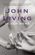 In een mens 9789023477020 John Irving, Boeken, Verzenden, Zo goed als nieuw, John Irving