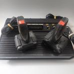 Atari 2600 & 2 Controllers/ Joysticks, Games en Spelcomputers, Ophalen of Verzenden, Zo goed als nieuw