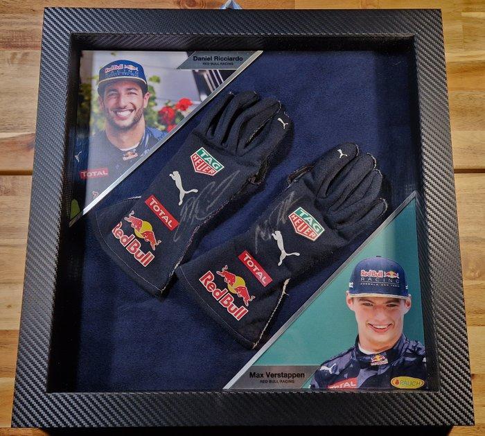 Red Bull Racing - Formule 1 - Daniel Ricciardo and Max, Verzamelen, Automerken, Motoren en Formule 1