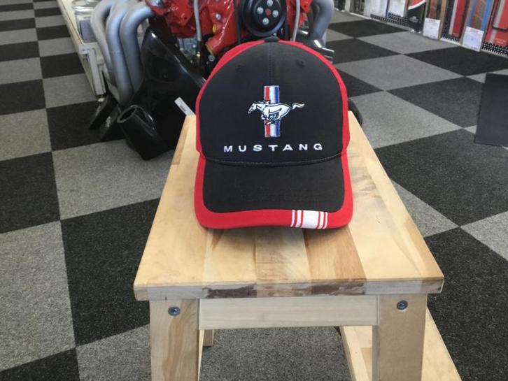 Baseball cap ford mustang zwart/rood, Auto-onderdelen, Overige Auto-onderdelen, Nieuw, Ophalen of Verzenden