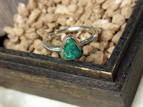 Bague en argent 925 avec Dioptase brute de première qualité,, Verzamelen, Mineralen en Fossielen