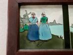 Jugendstil Tegel - Dames in Scheveningse/Volendams