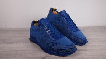Louis Vuitton – Run Away Sneakers Blue Damier Knit - beschikbaar voor biedingen