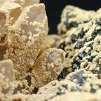 Zwarte sphaleriet en dolomiet op melkachtig kwarts, Roemenië