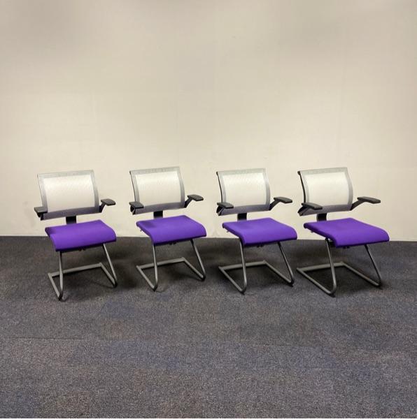 complete set van 4 x Ahrend 240 vergaderstoel met kunststof, Huis en Inrichting, Stoelen, Zwart, Gebruikt