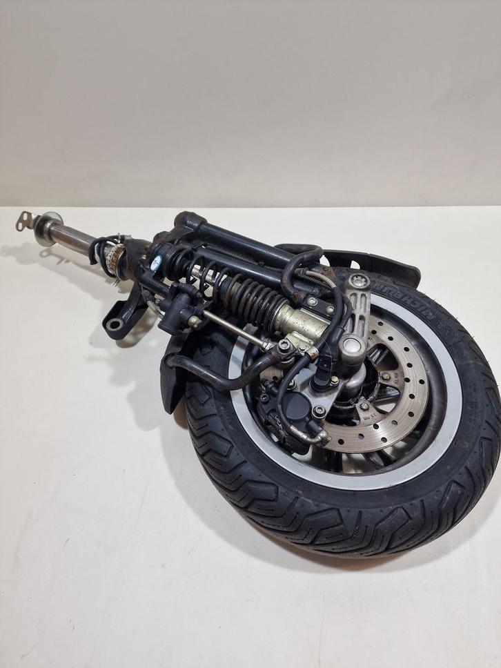 Piaggio Mp3 / Voorpoot Rechts Compleet Inc. Velg met, Fietsen en Brommers, Brommeronderdelen | Scooters, Frame, Overige merken