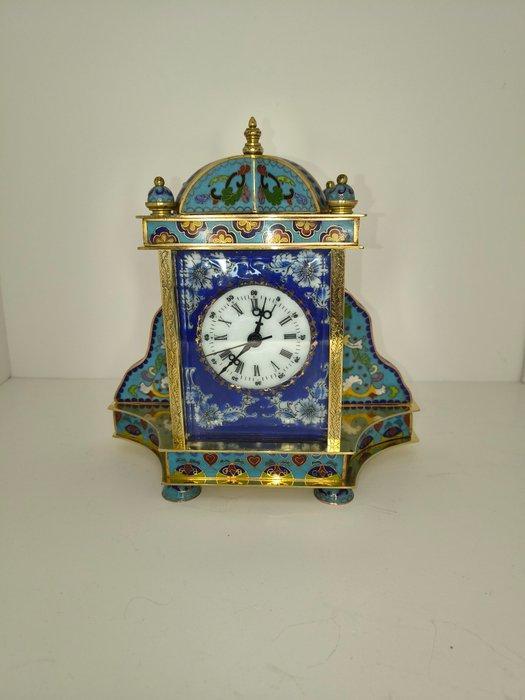 Chinese Cloisonné mantelklok - Geïnspireerd door de antieke, Antiek en Kunst, Curiosa en Brocante