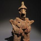 Nayarit, Mexique Terre cuite Figure dun guerrier. Très