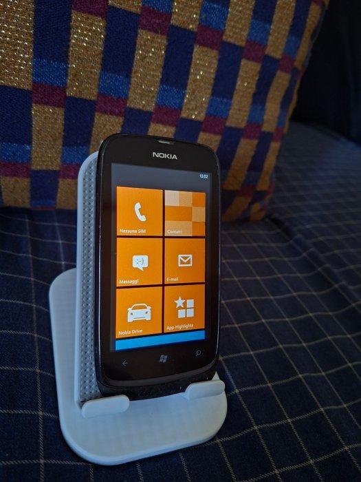 Nokia, Motorola Lumia 610 è Motorola raz v3 - Mobiele, Games en Spelcomputers, Spelcomputers | Overige Accessoires