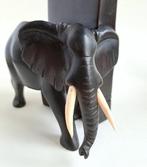 Boekensteunen (2) - tropisch hout - handgesneden olifanten, Antiek en Kunst