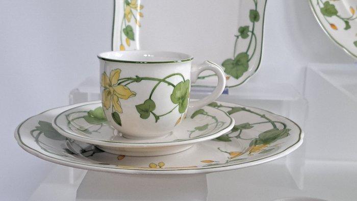 Villeroy & Boch - Koffieservies (15) - Geranium -, Antiek en Kunst, Antiek | Meubels | Tafels