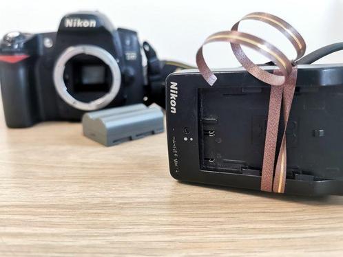 Nikon D80 + batterie + carica batterie + manuali di, Audio, Tv en Foto, Fotocamera's Digitaal
