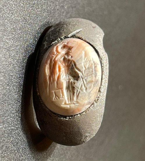 Romain antique Argent Anneau légionnaire massif avec une, Handtassen en Accessoires, Antieke sieraden